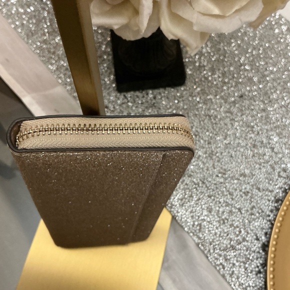 Kate Spade Burgess Ct Long Wallet Gold (glitter sparkles) - Picture 4 of 7
